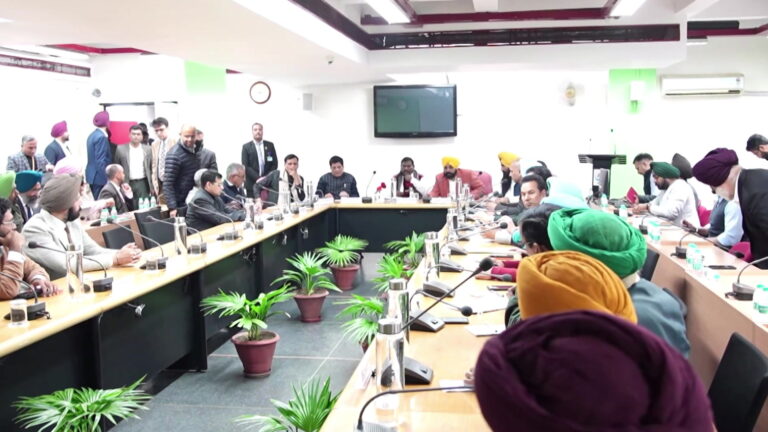 केंद्रीय मंत्रियों ने दिया एमएसपी पर किसानों को कुछ प्रस्ताव, बातचीत के बाद किसान करेंगे फैसला