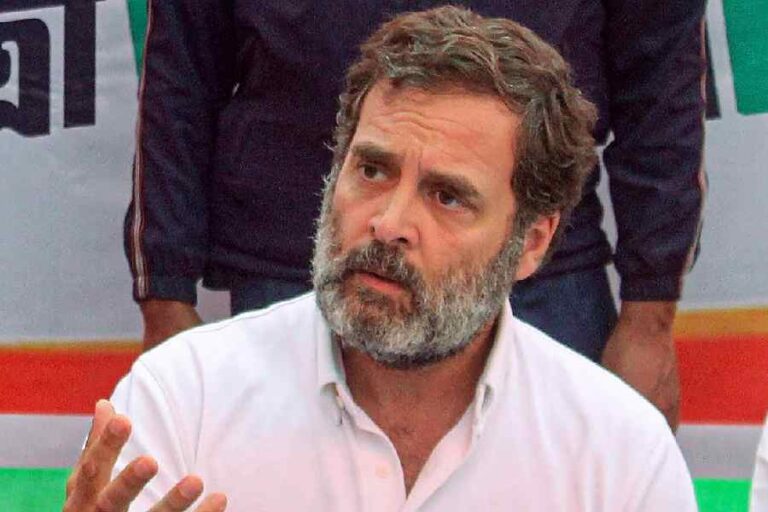राहुल गांधी बनारस से यात्रा छोड़कर अचानक वायनाड रवाना