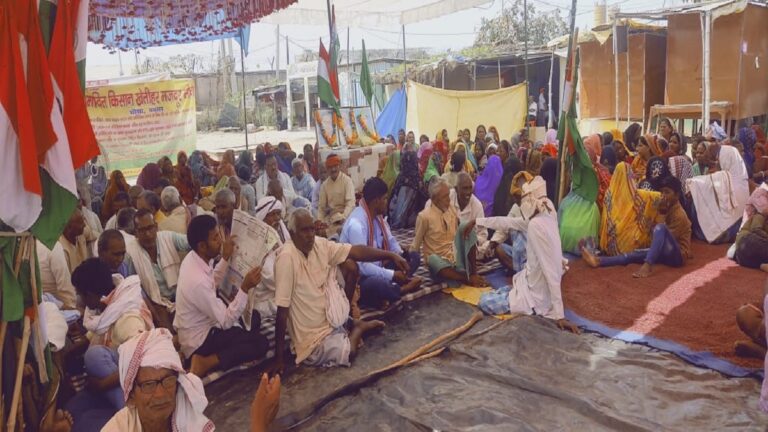 ग्राउंड रिपोर्ट: चौसा थर्मल पावर प्लांट पर आंदोलन कर रहे किसानों पर बर्बर पुलिसिया कार्रवाई