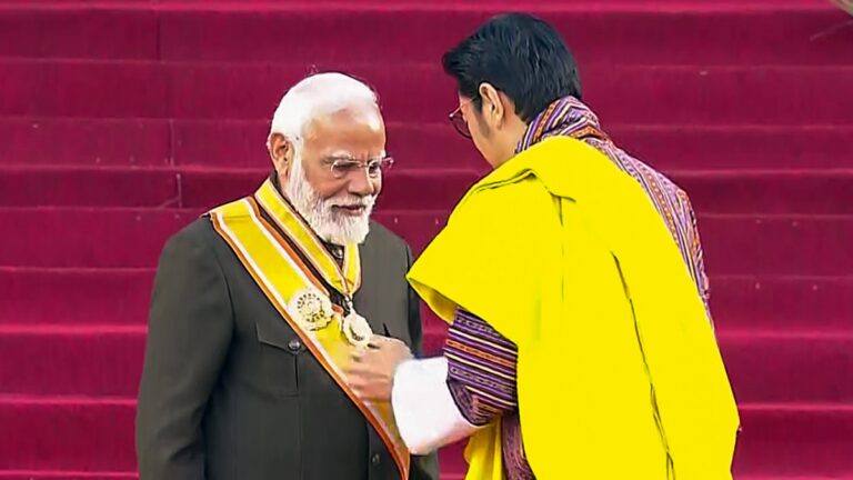 भूटान के सर्वोच्च नागरिक सम्मान और 10 हजार करोड़ रुपये की आर्थिक सहायता से जुड़े प्रश्न