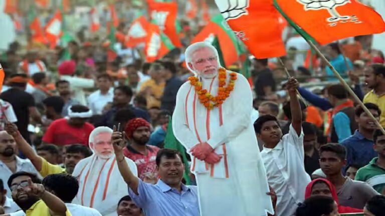 सत्तारूढ़ दल के आत्मविश्वास का दिखावा मोदी के भय को दिखा रहा है