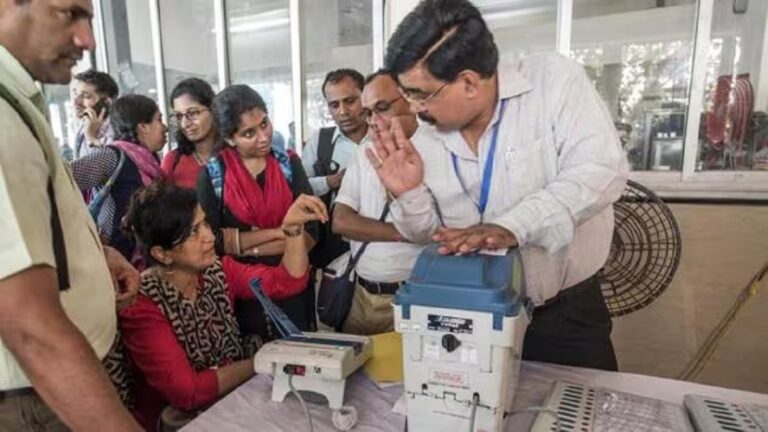 लोकतंत्र में मतदाताओं को भरोसा की तलाश है, तो चुनावी भरोसा हो सकता है फिजिटली फिट!