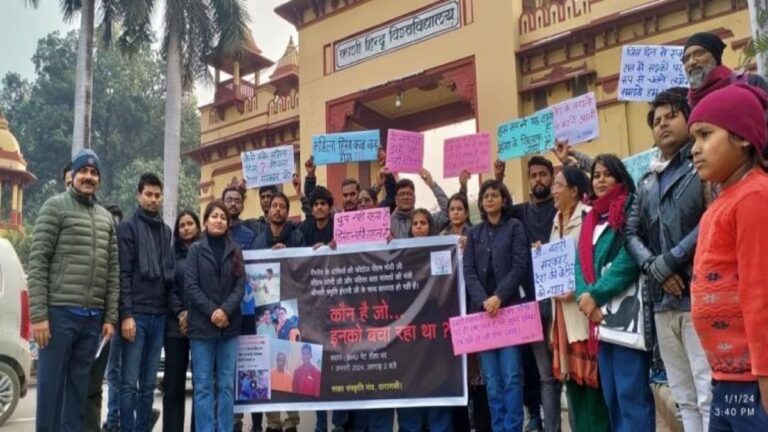 बीएचयू गैंगरेप मामला: बीएचयू प्रशासन ने पीड़िता के जख्मों को कुरेदा, चुनाव के वक्त प्रदर्शनकारी 13 स्टूडेंट्स को नोटिस क्यों!