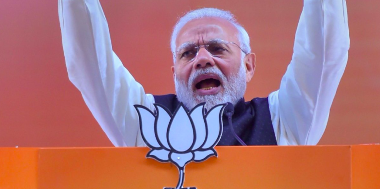 हवा का रुख बदलने की आहट से ही बौखला गए हैं पीएम मोदी