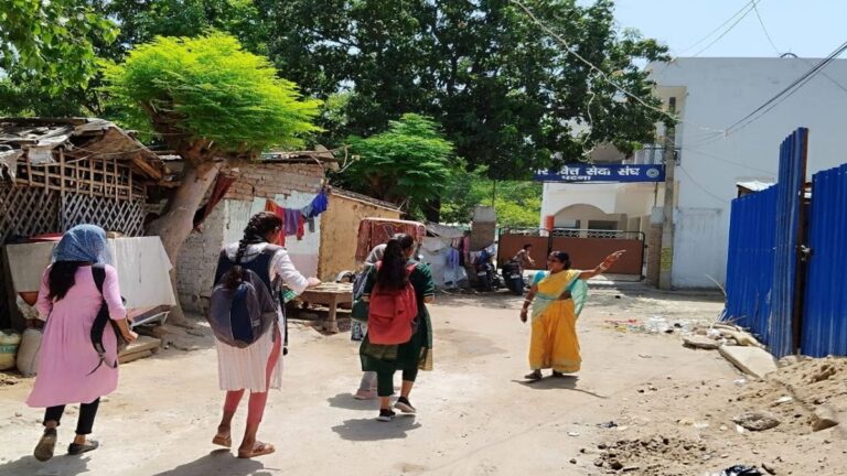 ग्राउंड रिपोर्ट: लड़कियों को पढ़ाने के लिए गंभीर क्यों नहीं है समाज?
