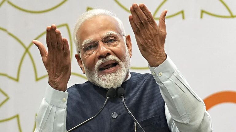 मोदी के नफरती चुनाव प्रचार अभियान के पीछे क्या है?