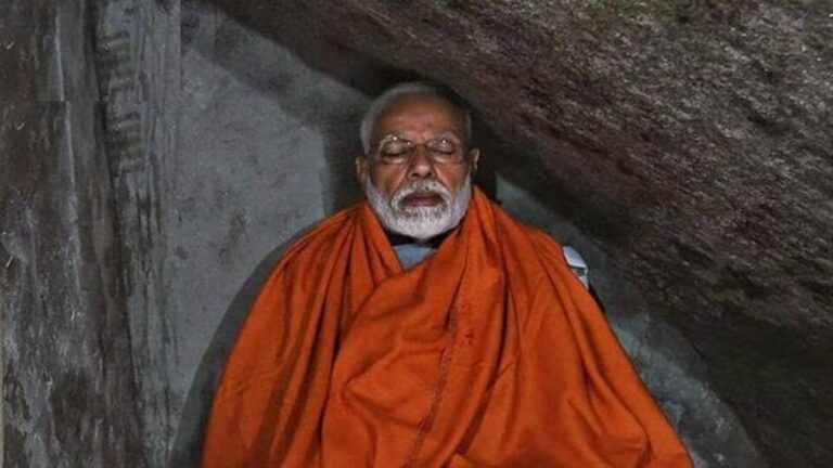 माया मिली न राम अयोध्या ने भी ठुकराए ठगवान