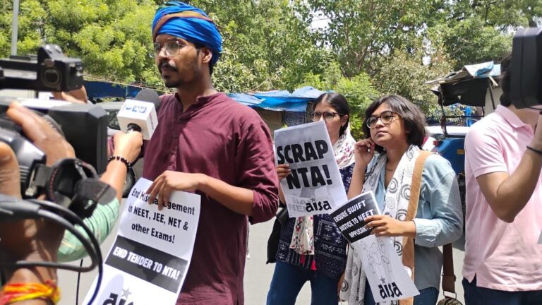 नीट के बाद अब नेट की परीक्षा में भी धांधली, कांग्रेस ने कहा-पेपर लीक सरकार है मोदी सरकार