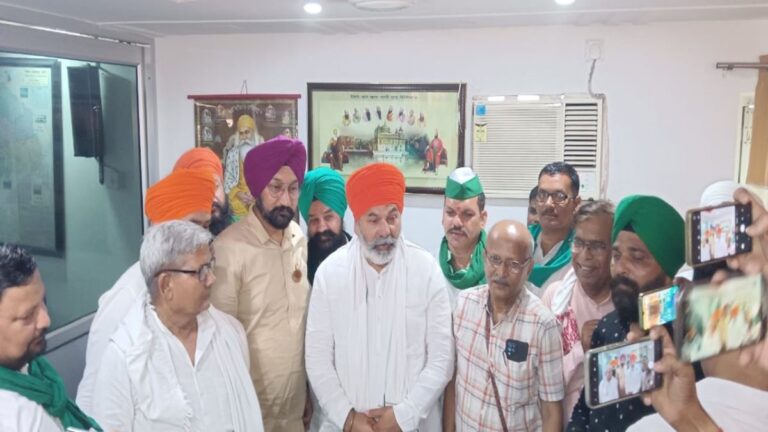 संयुक्त किसान मोर्चा का लखीमपुर दौरा, अजय मिश्र टेनी को हराने के लिए जनता को दी बधाई  