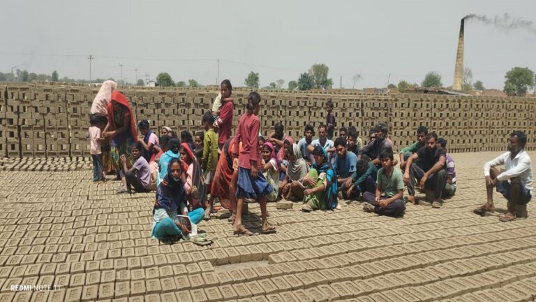 ग्राउंड रिपोर्ट: फरीदाबाद में ईंट-भट्टों पर बंधुआ मजदूरी, छत्तीसगढ़ से आए मजदूर कर रहे न्याय की मांग !