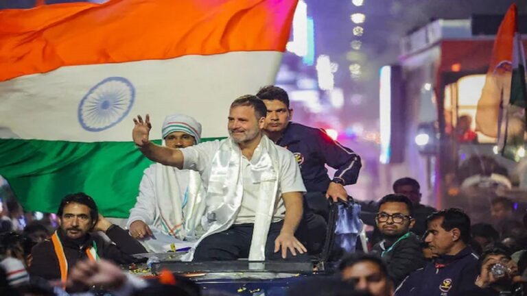 दुनिया राजनीतिक करवट ले रही है, भारत के आगे अब रास्ता क्या है!