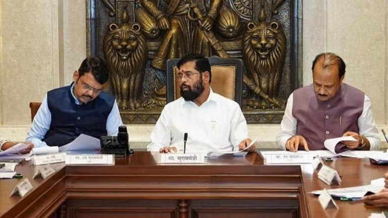 महाराष्ट्र सरकार का काला कानून: शहरी नक्सलवाद का दमन करने के नाम पर विधेयक पेश   