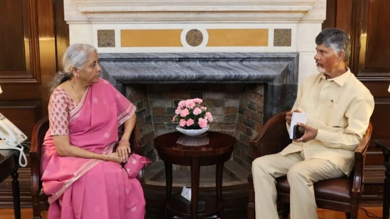 आंध्र प्रदेश के पुनर्निर्माण के लिए सीएम नायडू ने केंद्र से 1 लाख करोड़ रुपये की सहायता मांगी