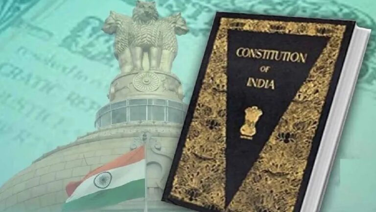 कुनबे का संविधान हत्या दिवस: गली में क़त्ल कर चौराहे पर रोने का स्वांग