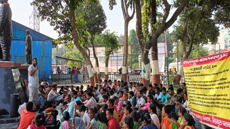 उत्तराखंड : रामपुर तिराहा कांड जारी है..डॉल्फिन मजदूर आंदोलन को पुलिस और गुंडों के बल पर कुचलने में लगी सरकार
