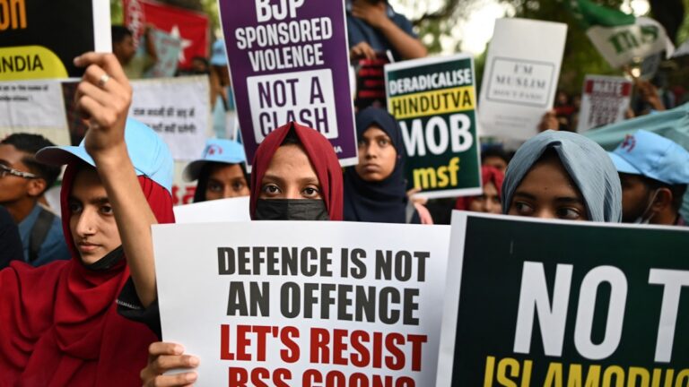 गुजरात में अल्पसंख्यकों पर हिंसा: शासन-प्रशासन और न्यायपालिका का मुस्लिम आबादी के प्रति उदासीनता