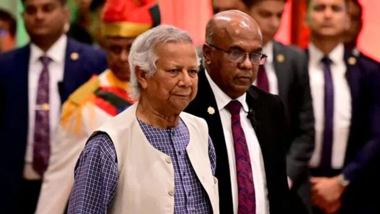 शेख हसीना के बाद क्या बांग्लादेश में तानाशाही का दौर खत्म हो गया?