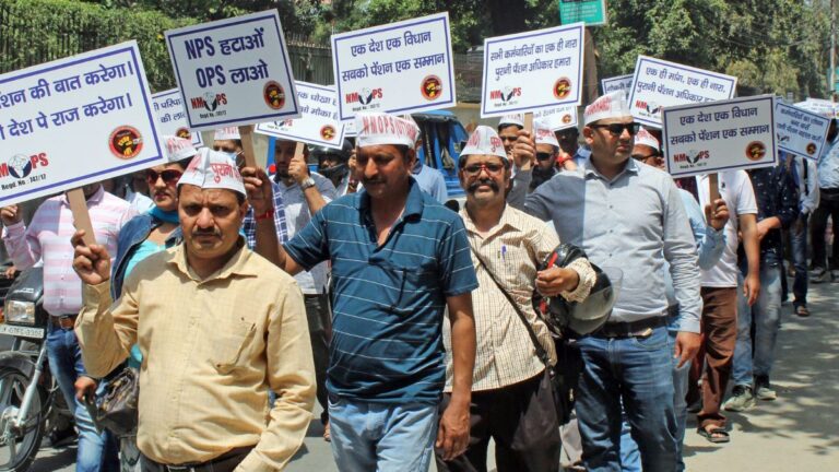 पेंशन व्यवस्था का पतन और पूंजीवादी क्रूरता: काम के बाद जिंदा रहना भी महंगा