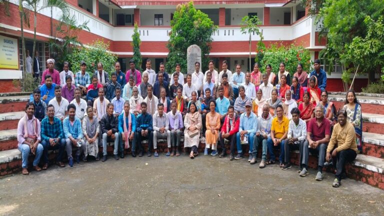 पेसा अधिनियम: उद्देश्यों को लेकर कार्यशाला में आदर्श पेसा ग्राम सभा के गठन की दशा-दिशा पर चर्चा 