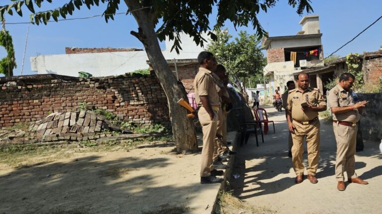 ग्राउंड रिपोर्ट: बहराइच हिंसा-इस दश्त में इक शहर था, वो क्या हुआ ? कोई नहीं सुन रहा महराजगंज की खामोशी और टूटे हुए भरोसे की चीखें!