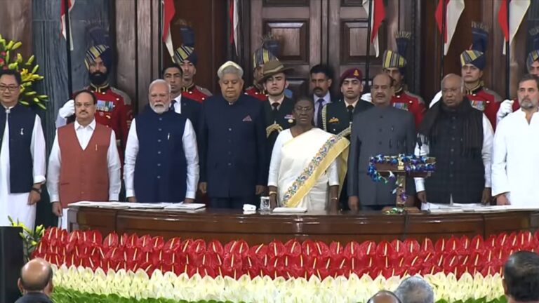 संविधान की प्रस्तावना तक याद नहीं रही, लेकिन देश मना रहा संविधान दिवस का जश्न! 