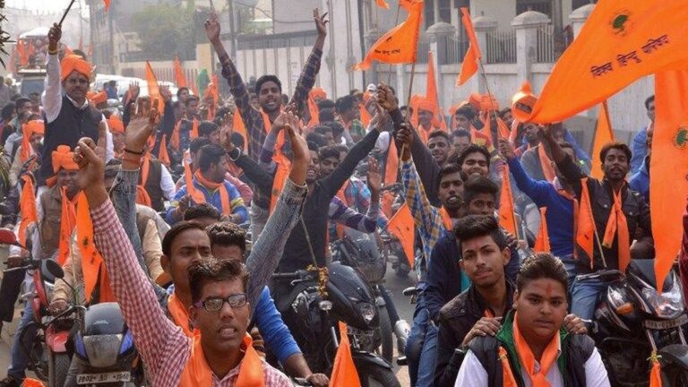 धर्म के नाम पर ऐ दोस्‍त मत ऐसा करो