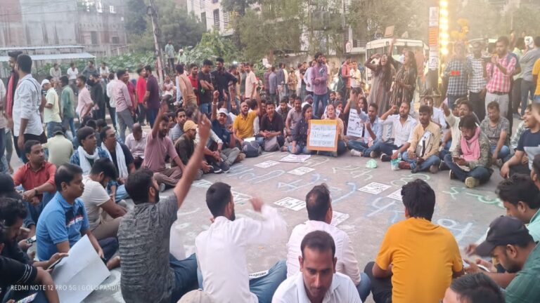 प्रयागराज में छात्रों का संघर्ष: आरओ-एआरओ परीक्षा पर फैसला लो, तभी खत्म होगा आंदोलन…