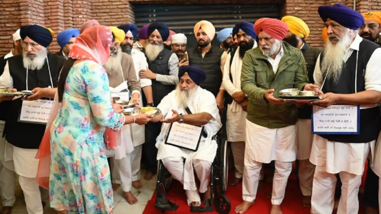 अकाली दल की सियासी शिकस्त से पंथक राजनीति में मंथन, सुखबीर बादल के नेतृत्व पर सवाल