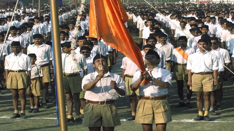 संविधान और तिरंगे को लेकर क्या रहा है RSS का रवैया ?