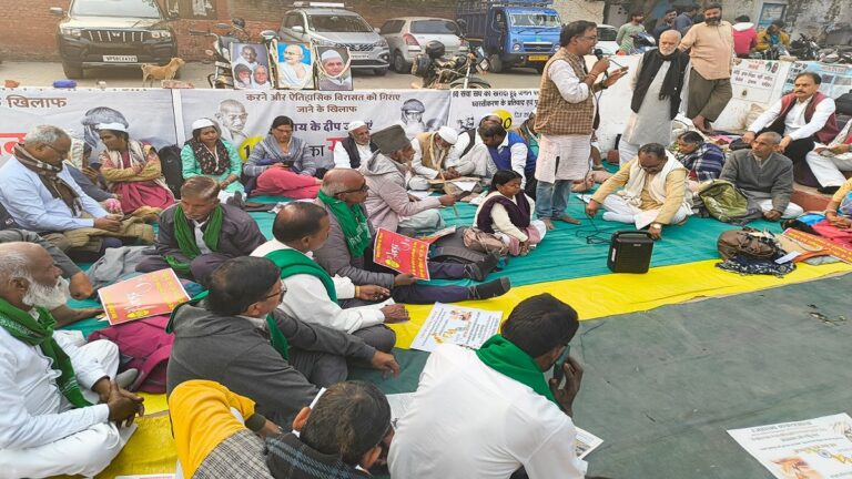 सत्याग्रह का 99 वां दिन: सर्व सेवा संघ परिसर के पुनर्निर्माण का संकल्प