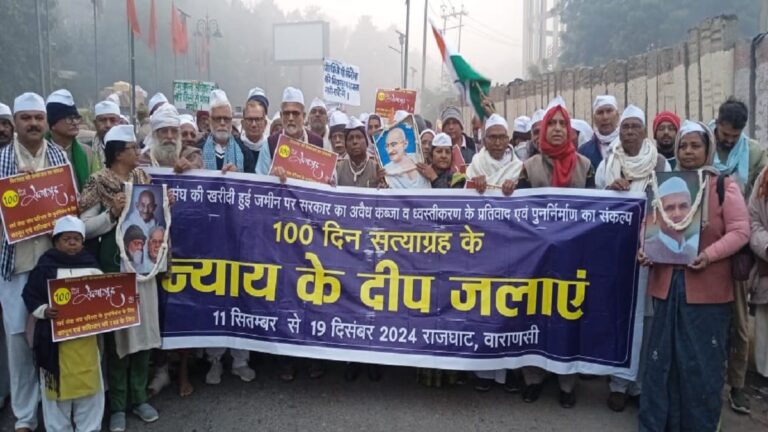 सत्ता में बैठे हुए लोग कायर हैं और गांधी से डरते हैं: तुषार गांधी