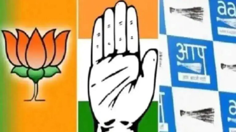 दिल्ली विधानसभा चुनाव में वोटर सबको घुटने टेकने के लिए कर रहा मजबूर