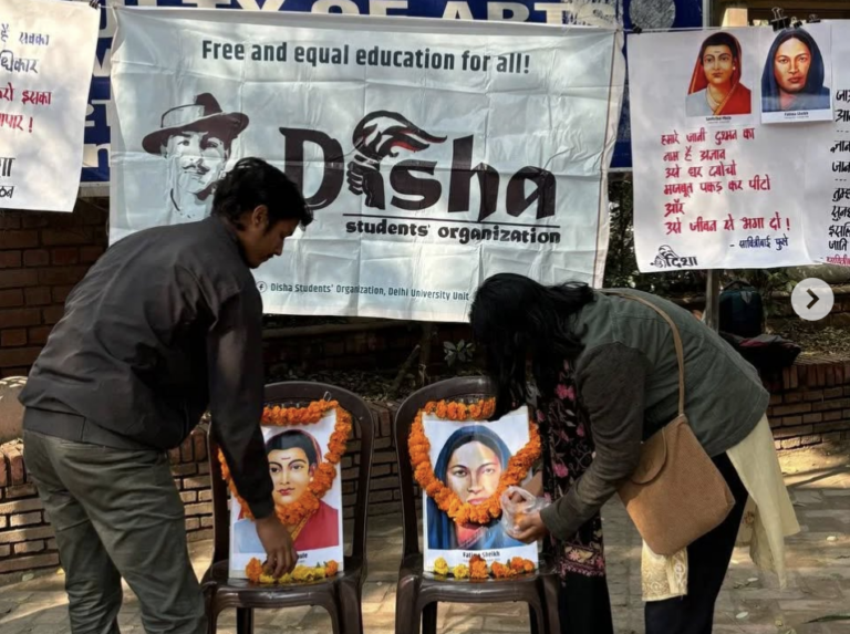 फातिमा शेख के जन्मदिन पर डीयू में जंग  