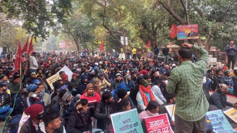 मारुति सुजुकी के अस्थायी कर्मचारियों ने किया आंदोलन तेज