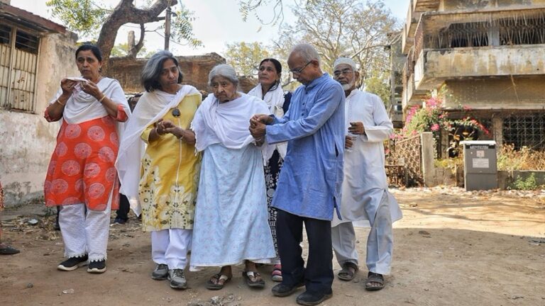 2002 गुजरात दंगा : 20 वर्ष तक न्याय के लिए संघर्ष करते हुए हमसे विदा हुईं ज़ाकिया जाफरी