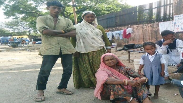 ग्राउंड रिपोर्ट : पहचान के लिए संघर्ष करता गाड़िया लोहार समुदाय