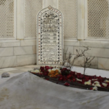 शिवाजी के पोते ने जब औरंगजेब के मकबरे का दौरा किया