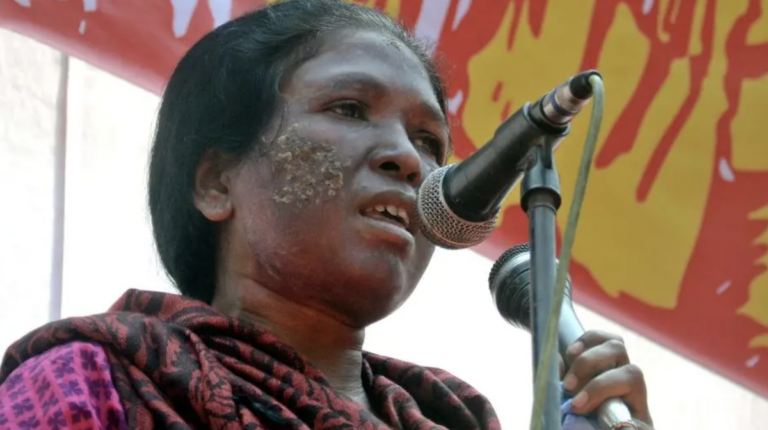 आदिवासियों की हत्याएं करने के बाद अर्धसैनिक बलों के जवान नाचते हैं: सोनी सोरी