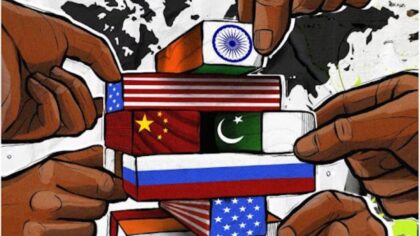 क्या पाकिस्तान की मदद के लिए चीन ही नहीं अमेरिका और रूस भी आगे आ रहे हैं?