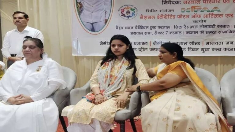 देश को एक बनाए रखें और मुस्लिम व कश्मीरियों को न सताएं : पहलगाम में शहीद नरवाल की पत्नी की मार्मिक अपील