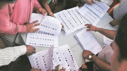 निर्वाचन आयोग का ‘विशेष गहन संशोधन’ बिहार से शुरू, नई मतदाता सूची में शामिल होने वालों को देना होगा जन्म प्रमाण-पत्र