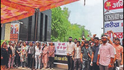 हरियाणा कृषि विश्वविद्यालय के कुलपति छात्र आंदोलन के बाद कुर्सी बचाने की फिराक में