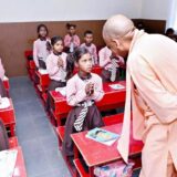 उत्तर प्रदेश के बजट में 13 प्रतिशत शिक्षा के लिए, फिर भी स्कूलों पर संकट
