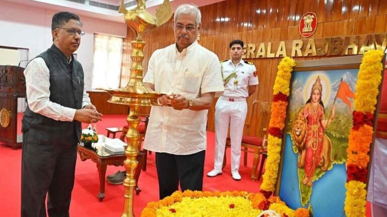 भारत माता एक बार फिर विवादों के घेरे में