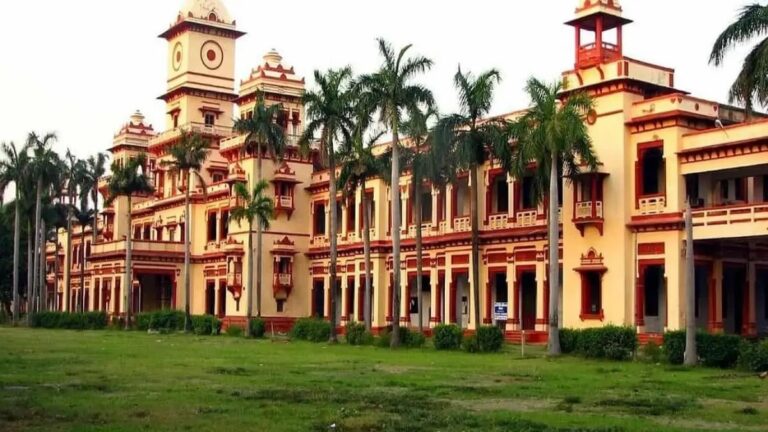 बीएचयू में ‘संघ मॉडल’ की घुसपैठ? कार्यकारिणी में भाजपा नेताओं की नियुक्ति पर विपक्ष भड़का, शिक्षा के भगवाकरण पर धर्मेंद्र प्रधान पर उठे सवाल