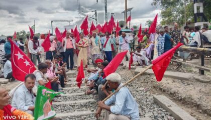 ट्रेड यूनियनों द्वारा बुलायी गयी हड़ताल का राष्ट्रव्यापी असर, जगह-जगह बंद और प्रदर्शन हुए
