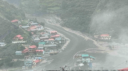 ढहता हिमालय, दरकती ज़मीन- कौन है ज़िम्मेदार?